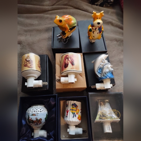 Porcelain Night Light - Picture 5 of 13